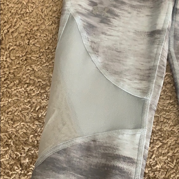 NWT Under Armour mesh ankle cropped leggings - Picture 2 of 5